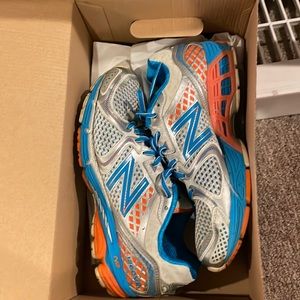New balance shoes